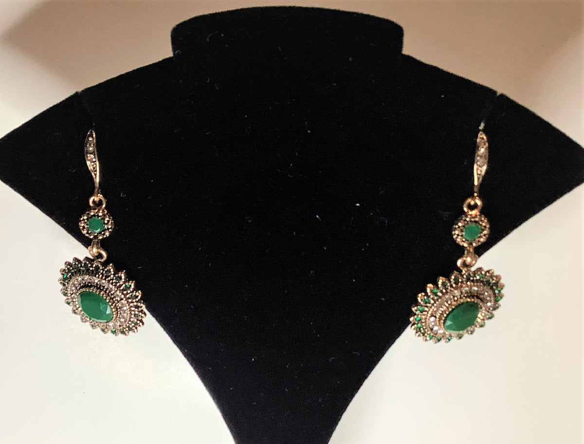 Pendientes colgantes bohemios con hermosas piedras