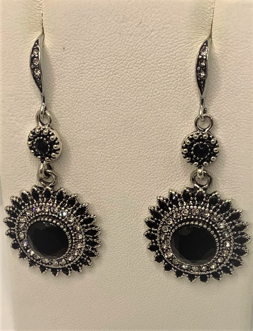Pendientes colgantes bohemios con hermosas piedras