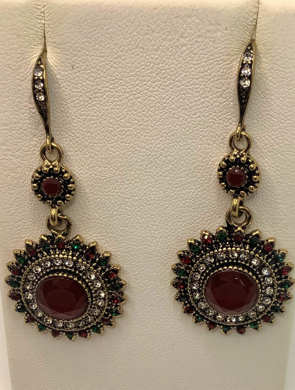 Pendientes colgantes bohemios con hermosas piedras