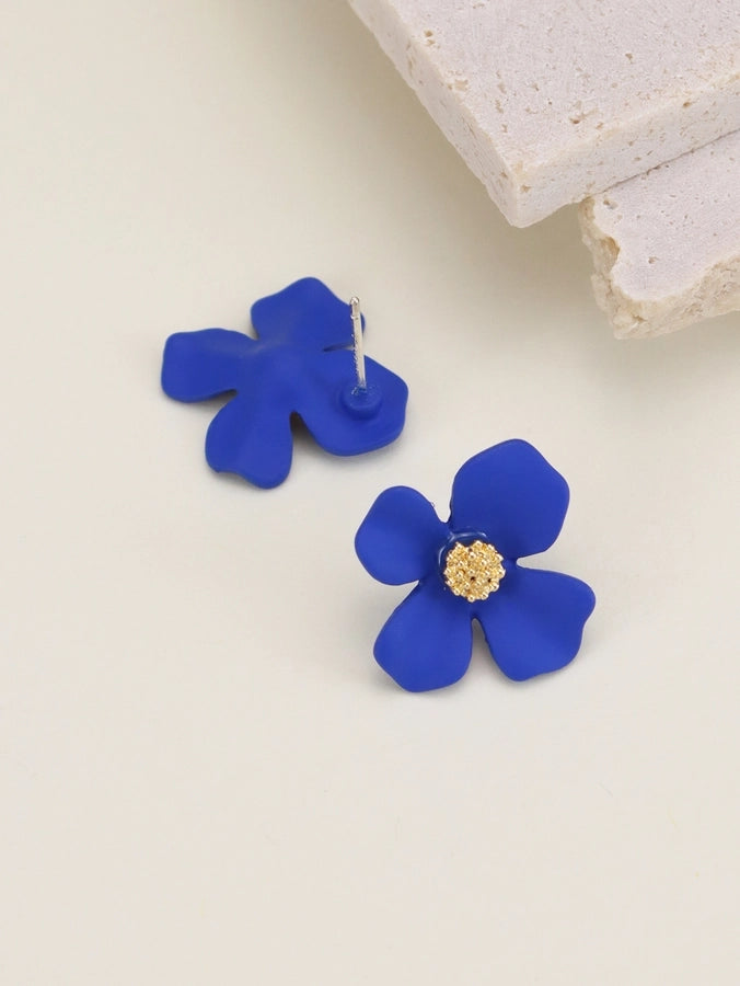 Buttercup flower stud earrings covered in 18k gold