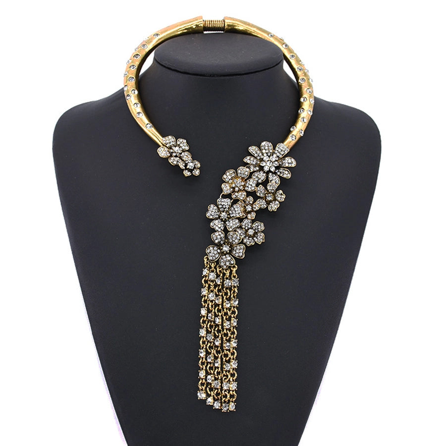 Elegante collar de mujeres de la aleación de flores de borla de la borla