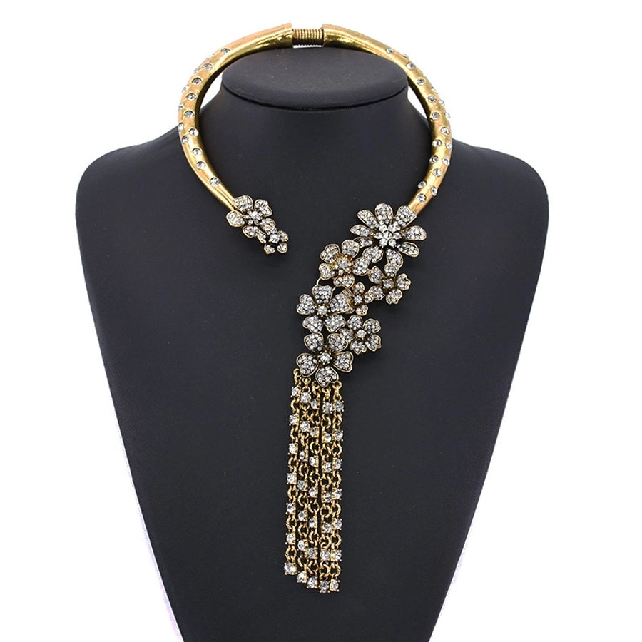 Elegante collar de mujeres de la aleación de flores de borla de la borla