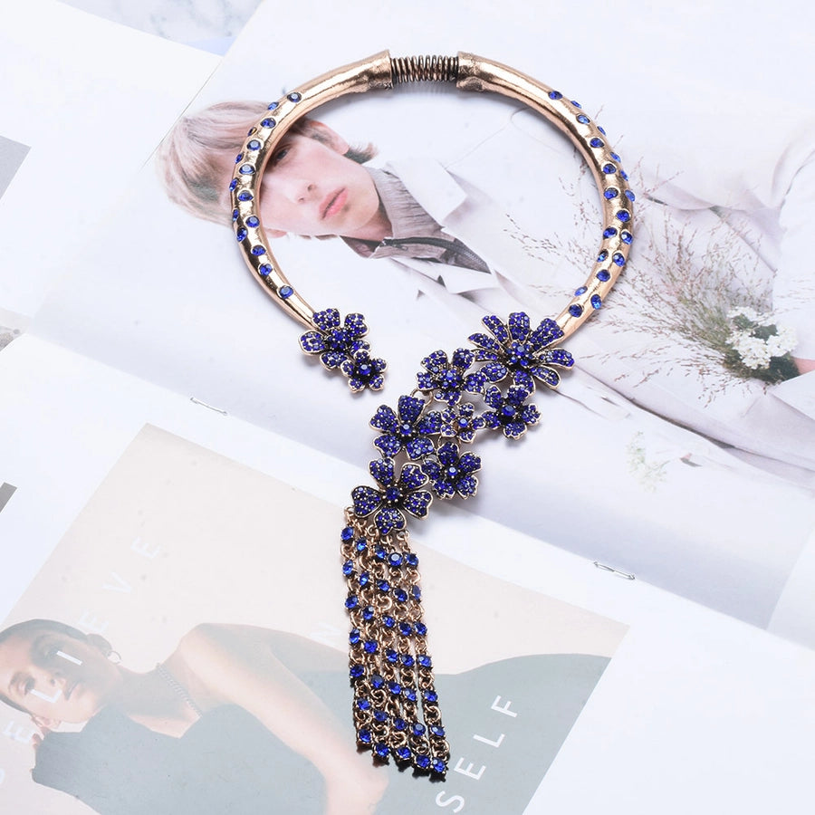 Elegante collar de mujeres de la aleación de flores de borla de la borla