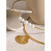 Choker style necklace with shell or pearls